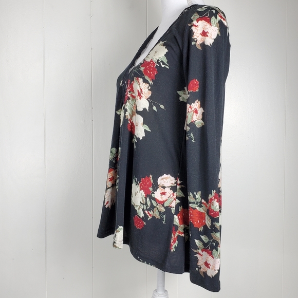 Daytrip floral long sleeved lace v neck top size small - Picture 8 of 14